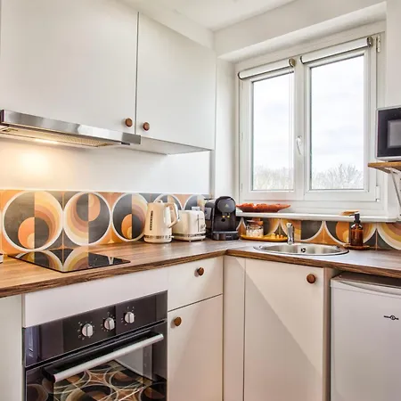 Annee 70 - Jacuzzi Et Balcon *