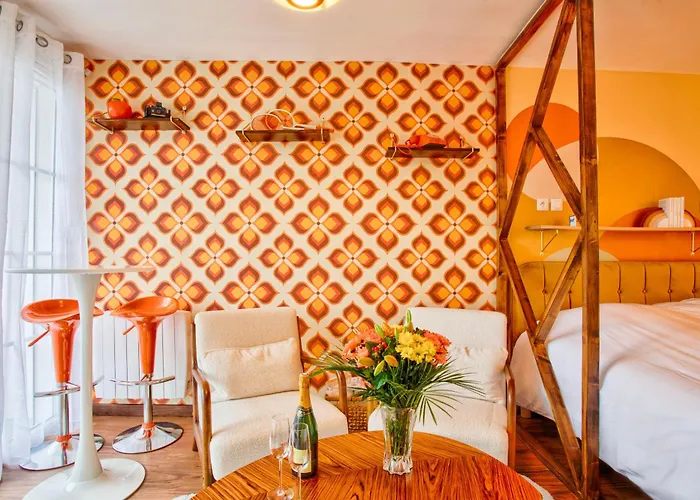 Annee 70 - Jacuzzi Et Balcon